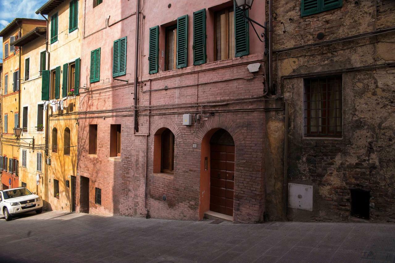Cozy Apartment In The Heart Of Siena Ngoại thất bức ảnh